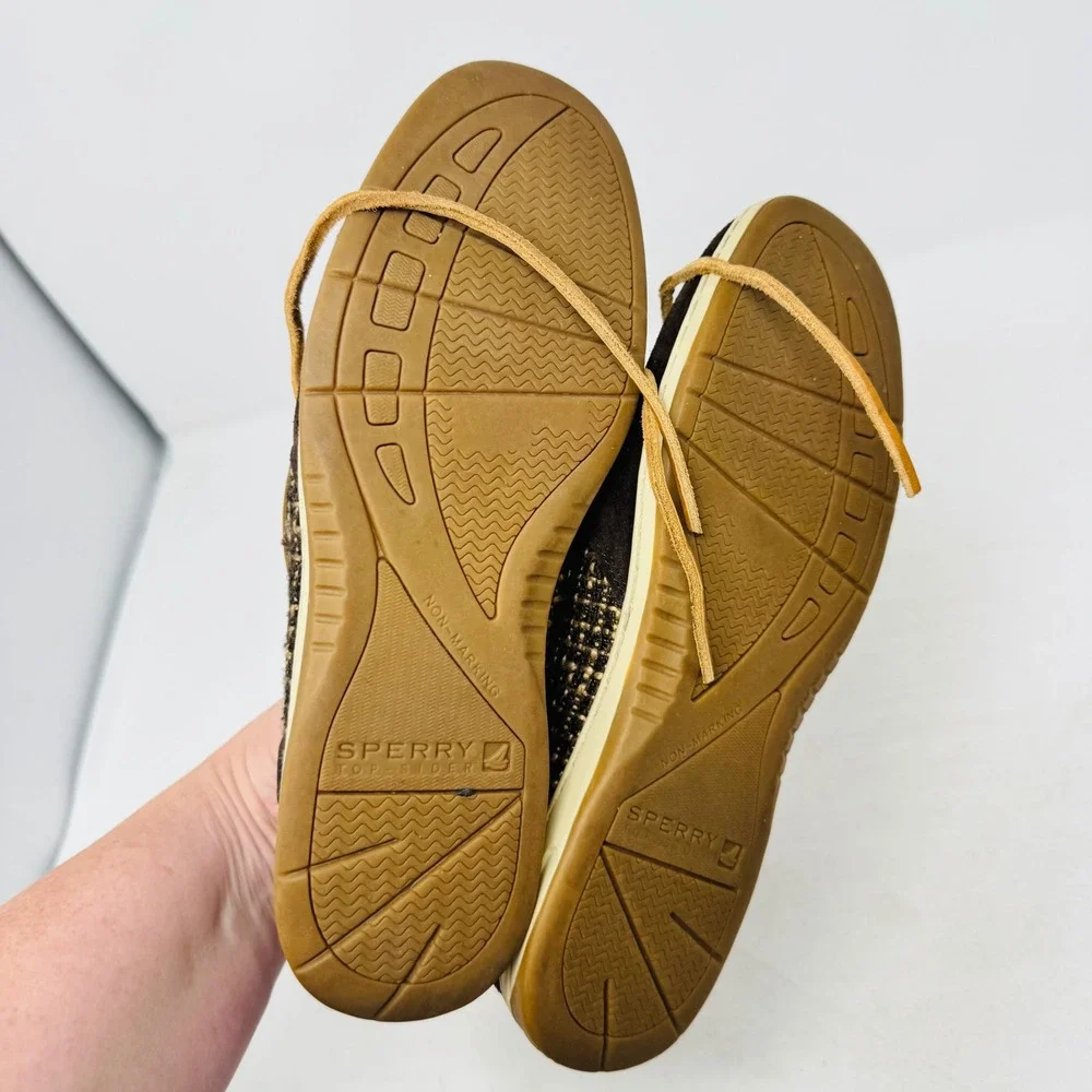 Sperry boat shoes